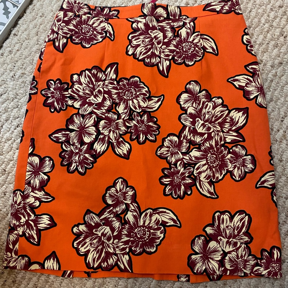 Mauve from Anthropologie vibrant knee length floral skirt size 8 spring work